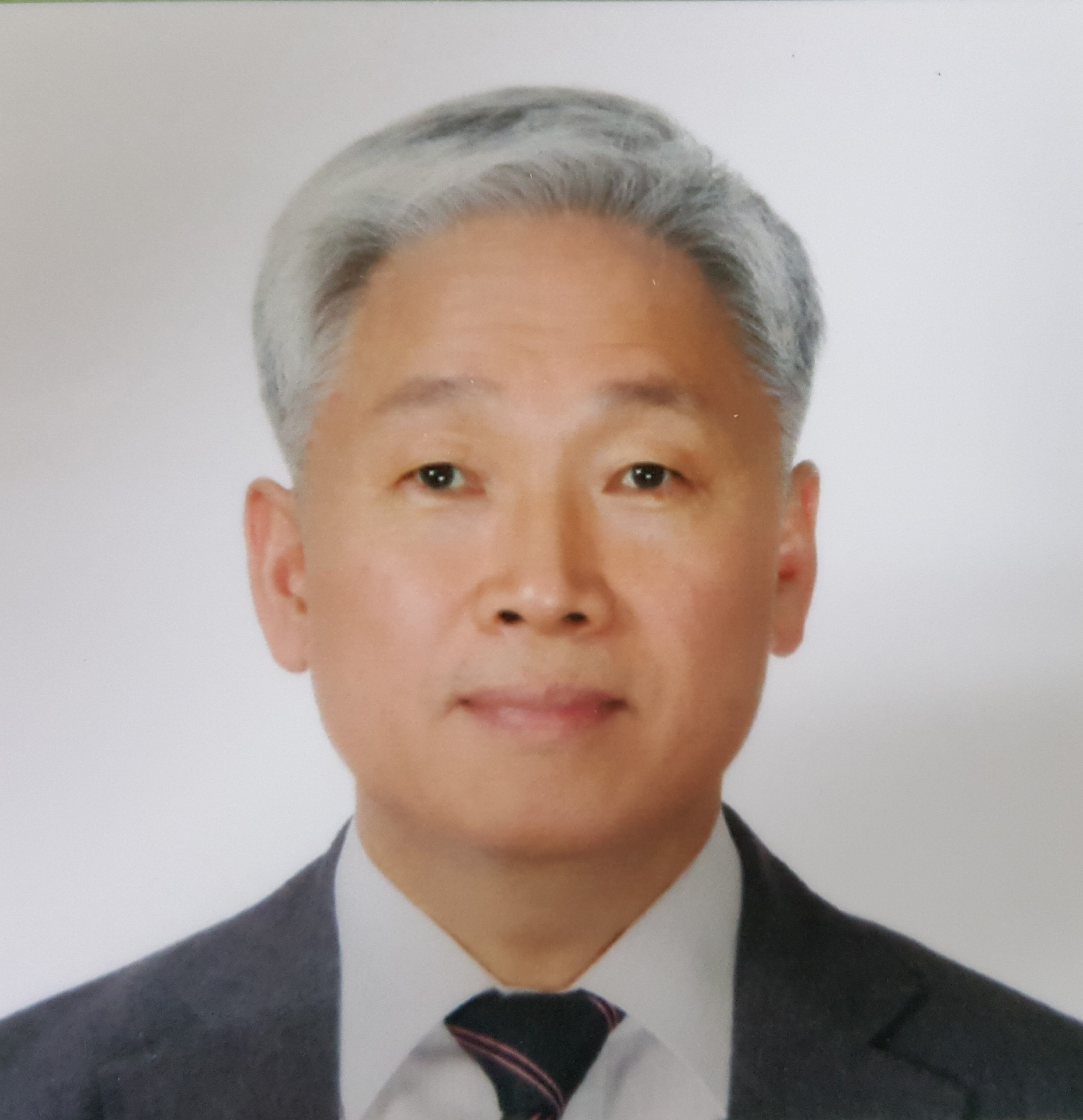 김동준 사진